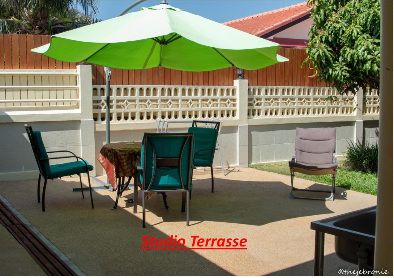 Residence Chez Nous Phuket Rawai Exterior foto